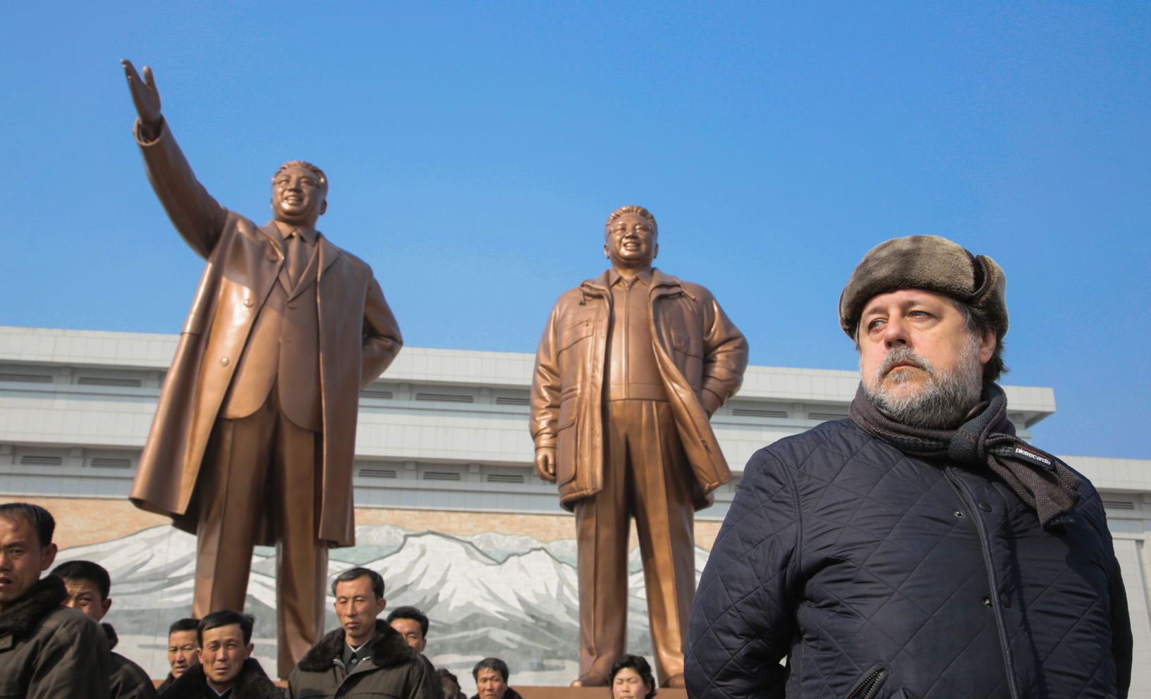 Негр с большим членом снял себе девушку для глубокого анального секса